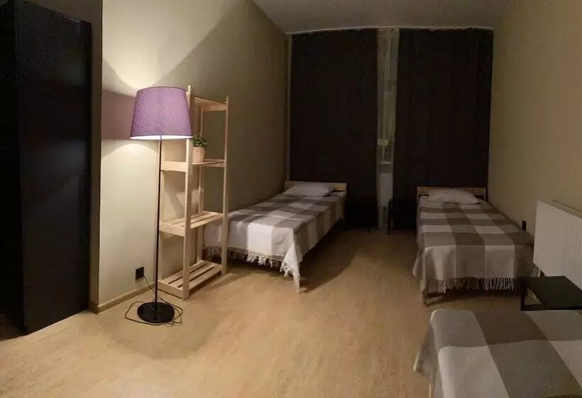 Vershina Hostel