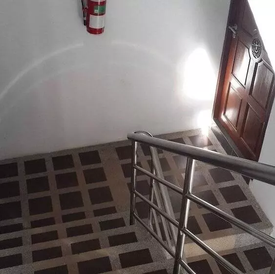 Chawenglakeview Condotel