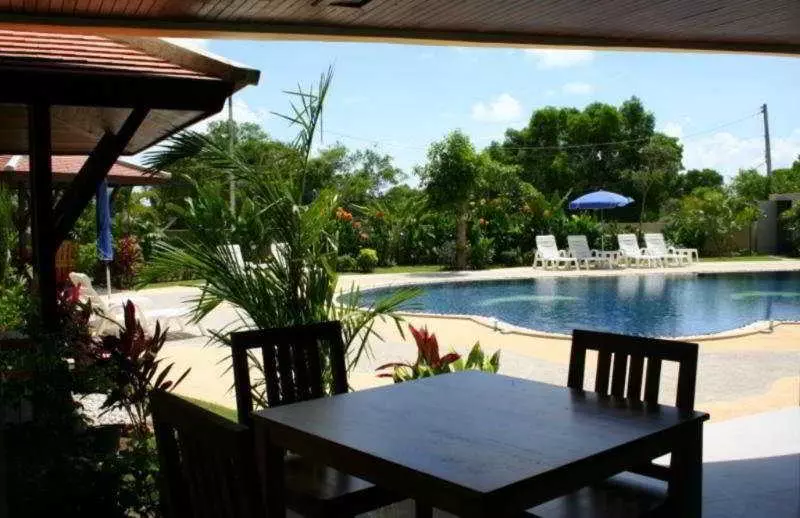 Chawenglakeview Condotel