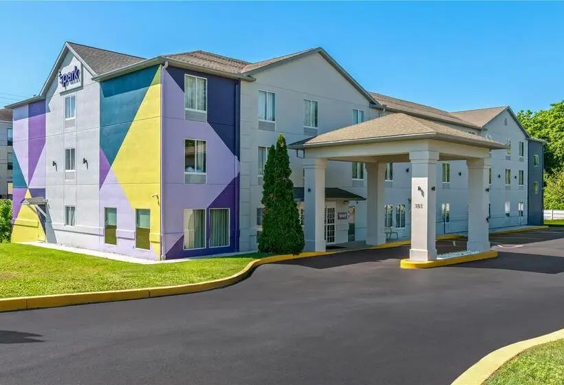 Chocolate Express Hotel & Suites Hershey