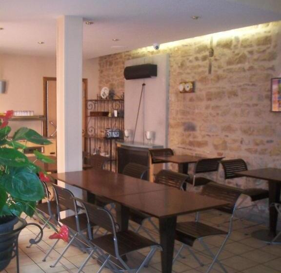 فندق Au Patio Morand