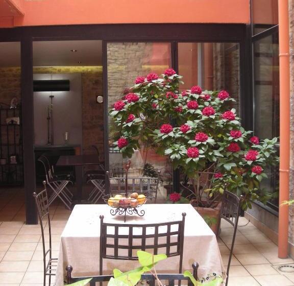 فندق Au Patio Morand