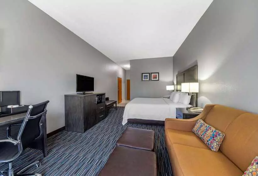 Отель Garner Oklahoma City Quail Springs By Ihg