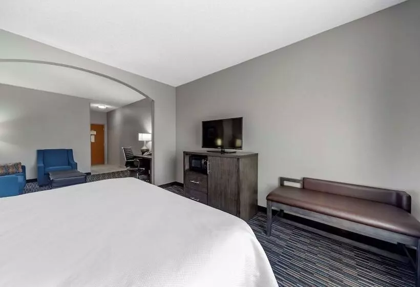 Отель Garner Oklahoma City Quail Springs By Ihg