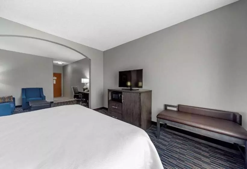 Отель Garner Oklahoma City Quail Springs By Ihg