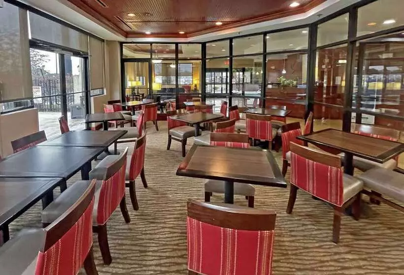 ホテル Comfort Suites Augusta Riverwatch