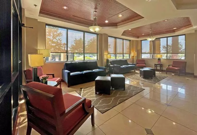 ホテル Comfort Suites Augusta Riverwatch