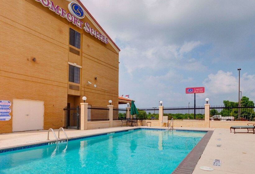 فندق Comfort Suites Lake Ray Hubbard