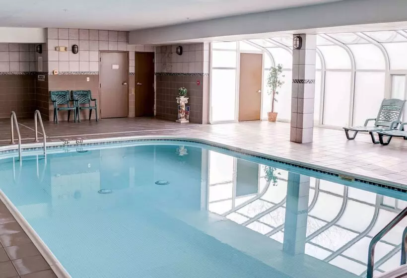 هتل Comfort Suites