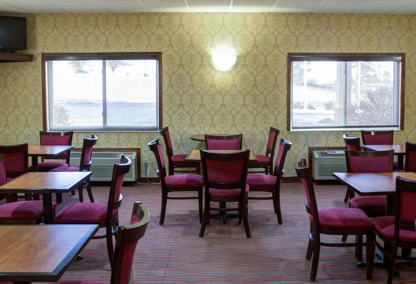 فندق Comfort Suites