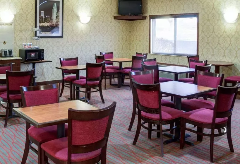 هتل Comfort Suites