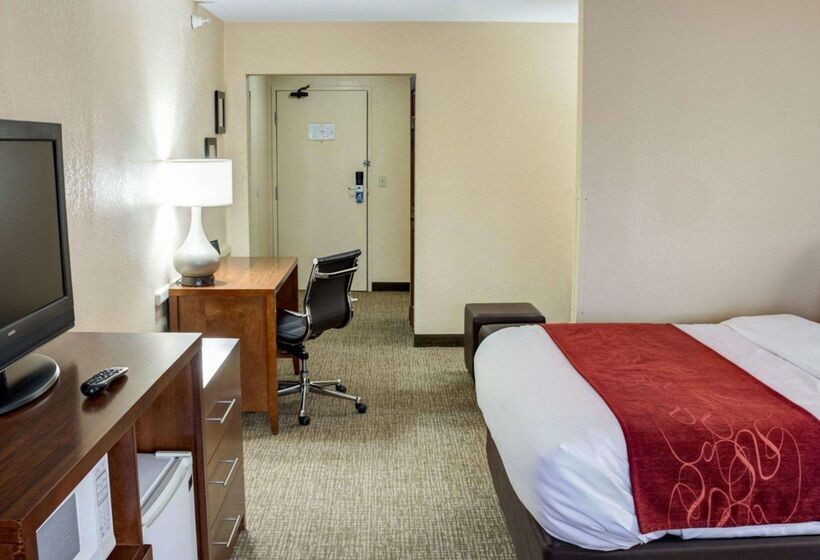 فندق Comfort Suites
