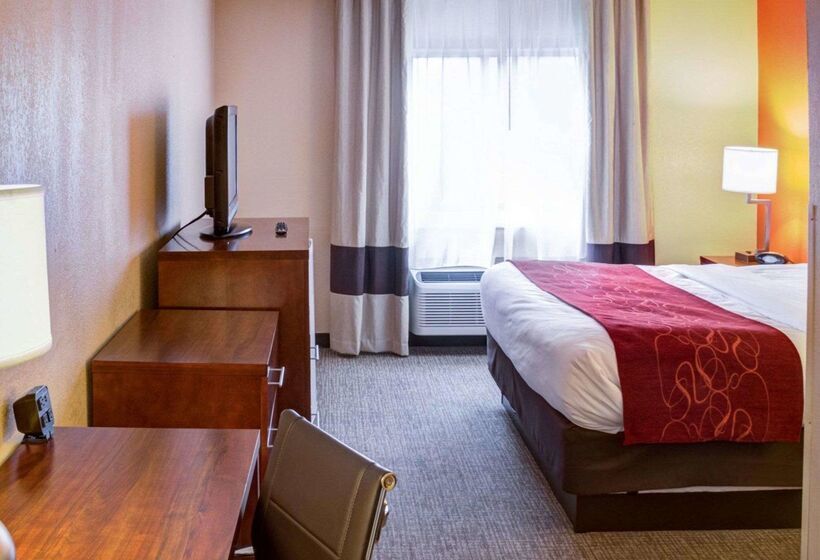 فندق Comfort Suites