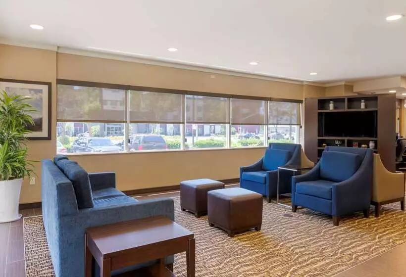 호텔 Comfort Suites Ontario Airport Convention Center