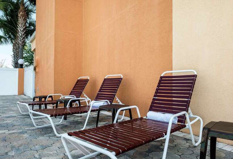 فندق Comfort Suites Tampa Airport North