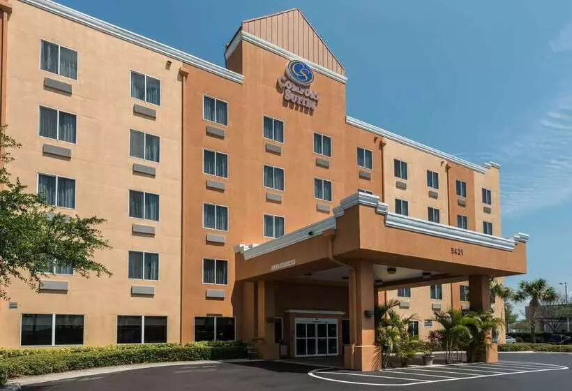 هتل Comfort Suites Tampa Airport North