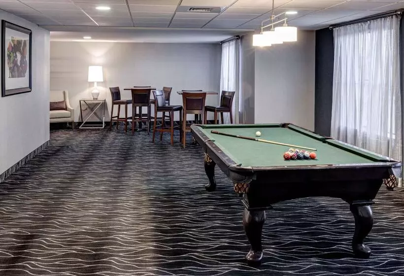 هتل Homewood Suites By Hilton Phoenix Northhappy Valley