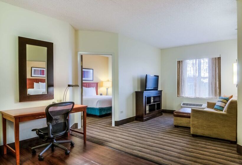בית מלון כפרי Hyatt House Chicago Schaumburg