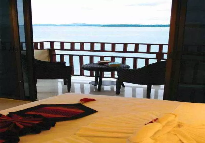 Отель Lanta All Seasons Beach Resort