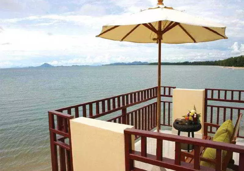 Отель Lanta All Seasons Beach Resort