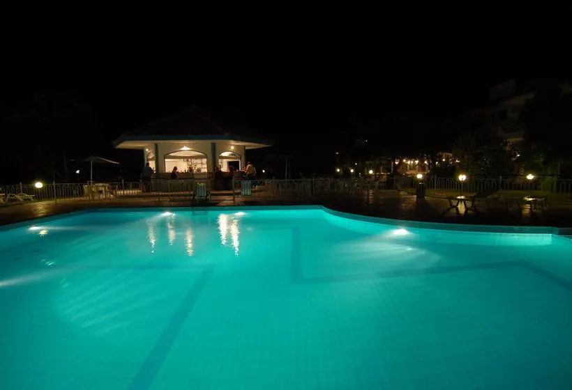 ホテル Golden Beach