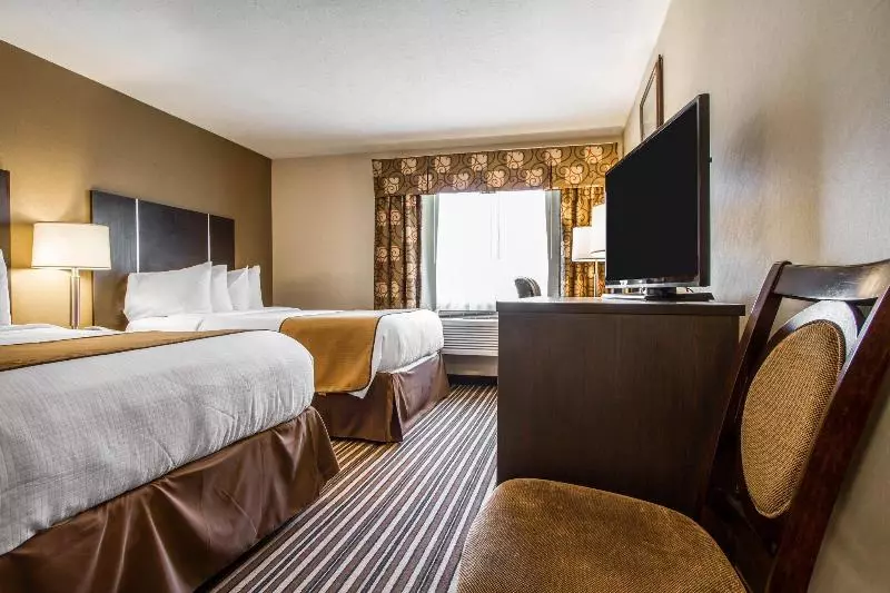 酒店 Quality Inn & Suites