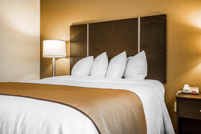 בית מלון כפרי Quality Inn & Suites