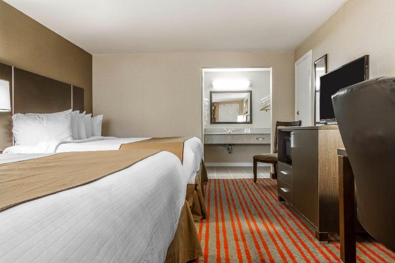 בית מלון כפרי Quality Inn & Suites