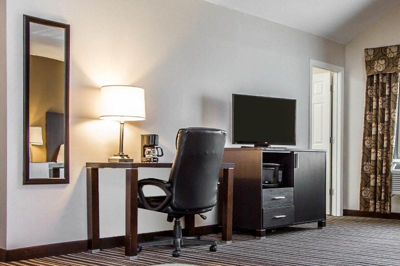 בית מלון כפרי Quality Inn & Suites