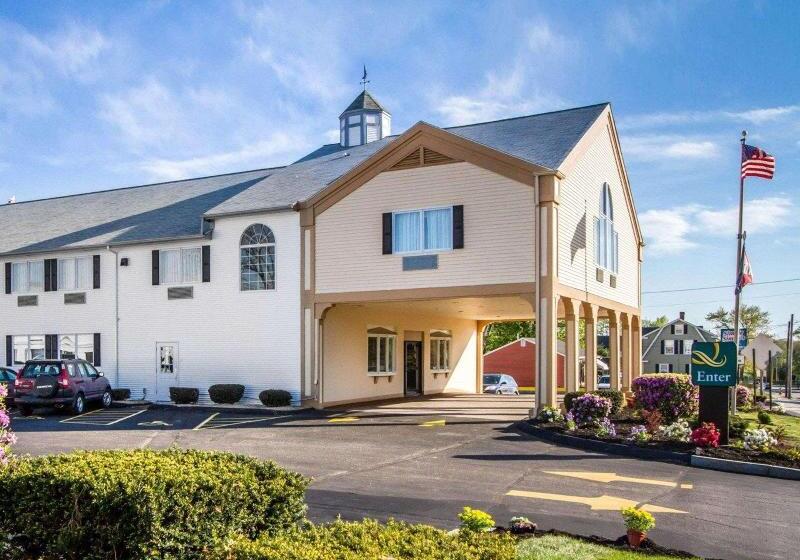 בית מלון כפרי Quality Inn & Suites