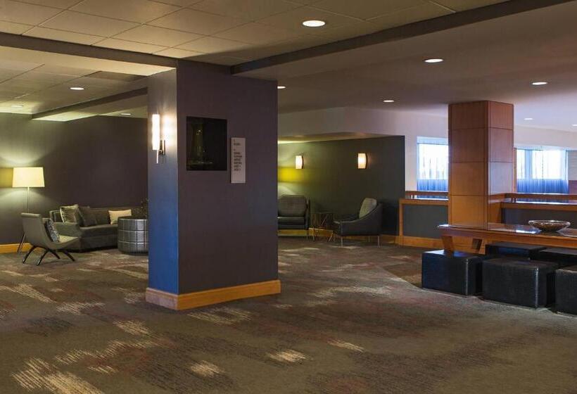 فندق Renaissance Chicago O Hare Suites