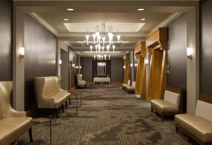 בית מלון כפרי Renaissance Chicago O Hare Suites