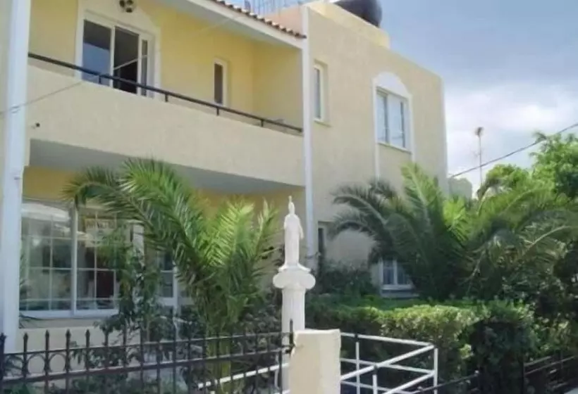 Отель Senia Studios