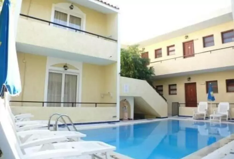 Отель Senia Studios