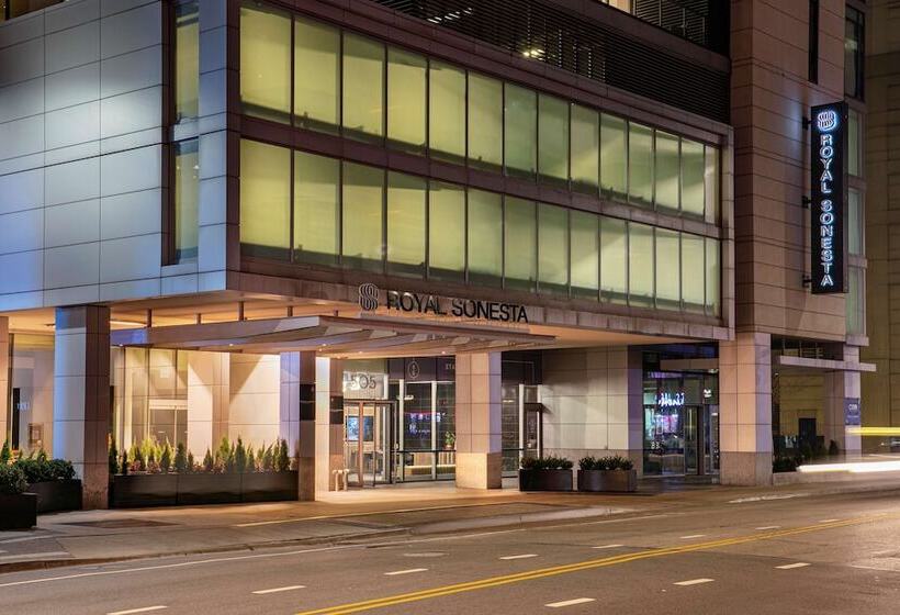 בית מלון כפרי The Royal Sonesta Chicago River North
