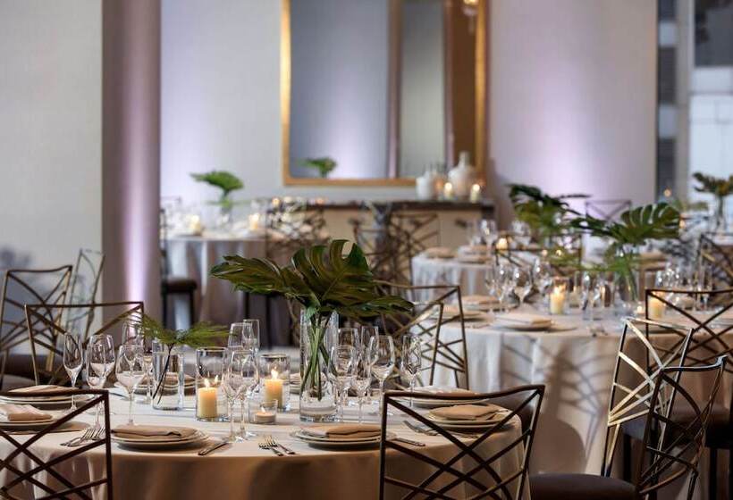 בית מלון כפרי The Royal Sonesta Chicago River North