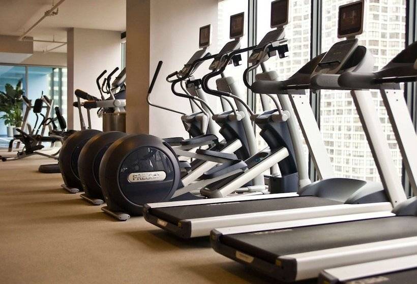 בית מלון כפרי The Royal Sonesta Chicago River North