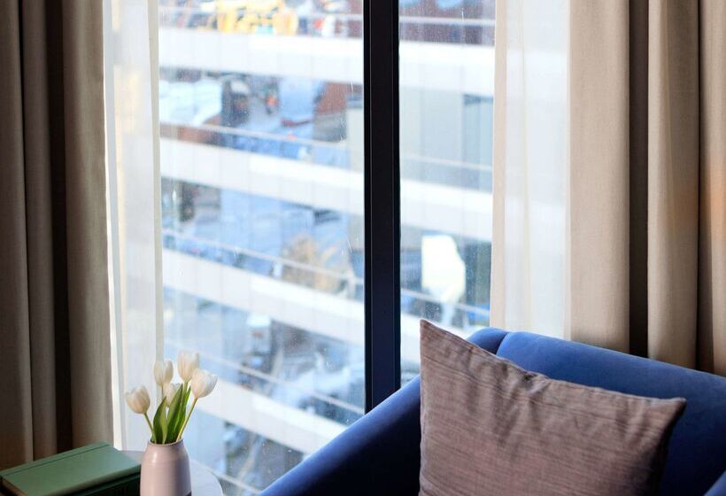 בית מלון כפרי The Royal Sonesta Chicago River North