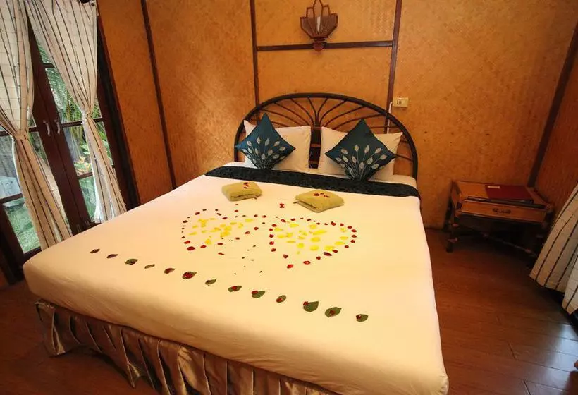 בית מלון כפרי Tropical Garden Lounge