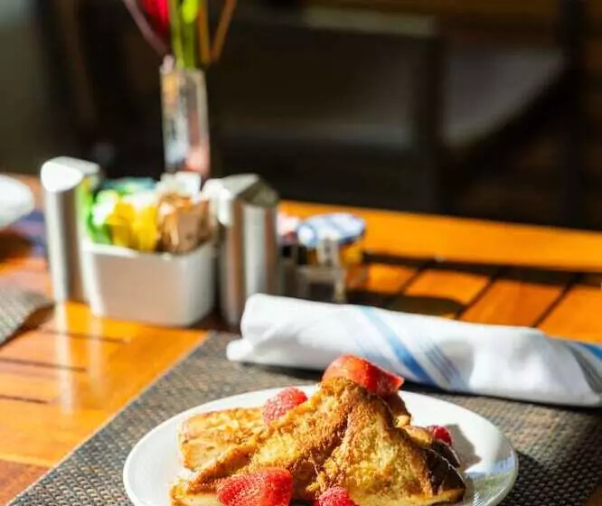 Ka Laʻi Waikiki Beach, Lxr Hotels & Resorts