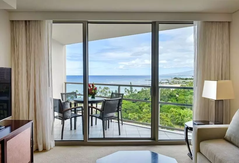 Ka Laʻi Waikiki Beach, Lxr Hotels & Resorts