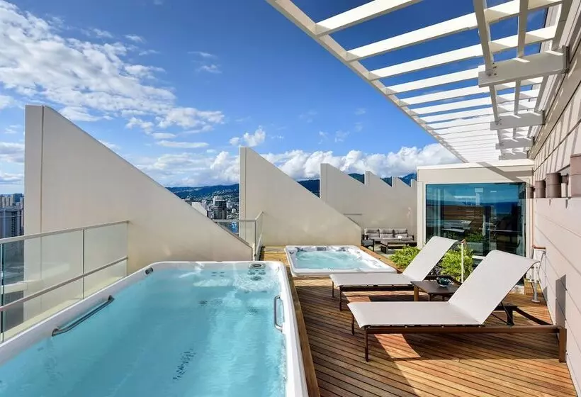 Ka Laʻi Waikiki Beach, Lxr Hotels & Resorts