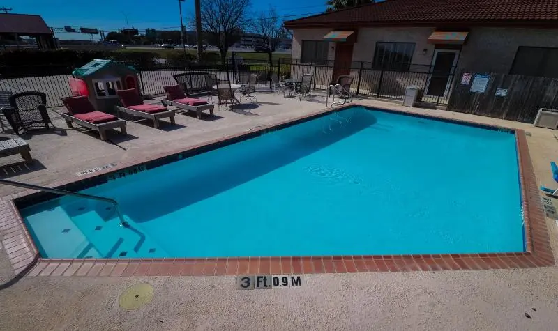 ホテル University Inn & Suites