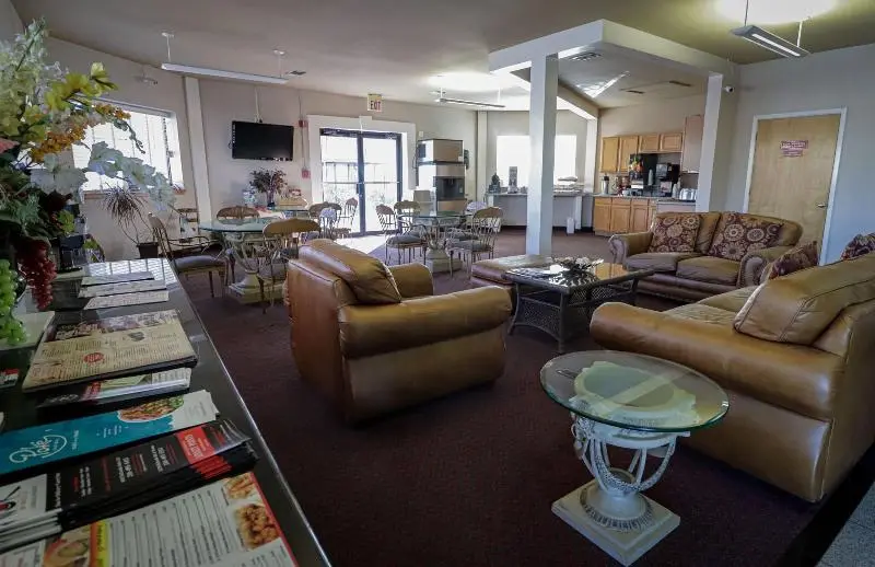 ホテル University Inn & Suites
