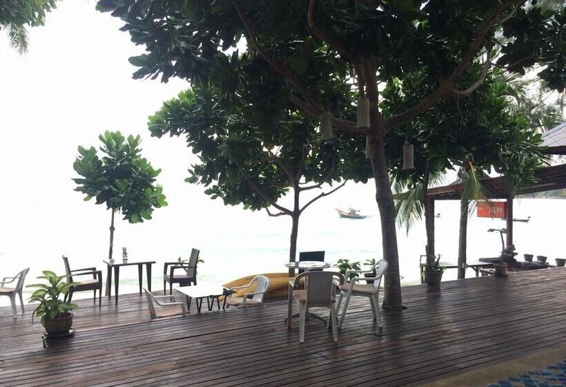 Salad Buri Resort Sha Extra Plus