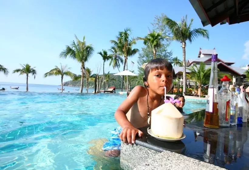 Salad Buri Resort Sha Extra Plus