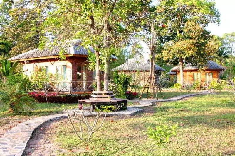 Siam Society Beach Resort