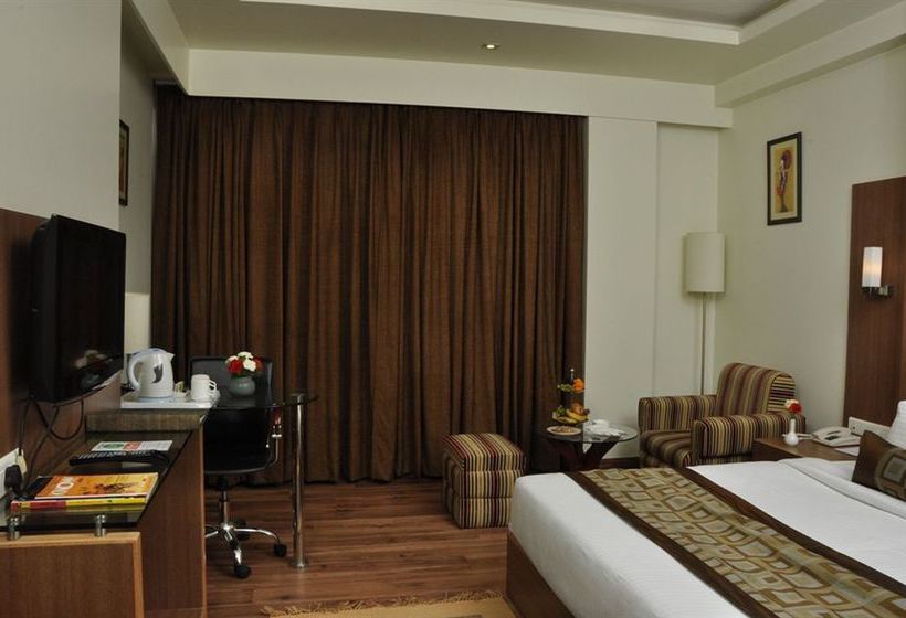 בית מלון כפרי The Royal Cm  A Luxury Boutique