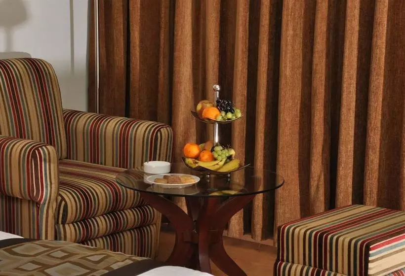 هتل The Royal Cm A Luxury Boutique