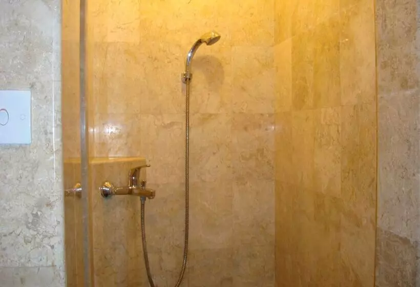 호텔 Anini Raka Resort & Spa